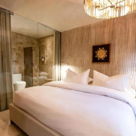 Palace Modern At The Plaza - King 9 *